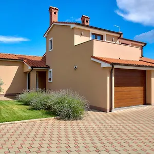 https://villa-bartona-for-8-persons-with-private-swimmingpool.pula-hotels.org